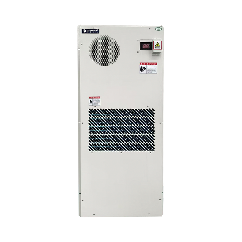 Klimatyzator zewnętrzny z szafką elektryczną